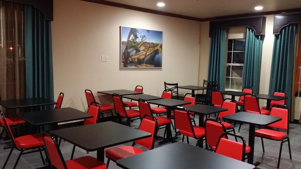 Texan Inn And Suites Tilden Екстер'єр фото